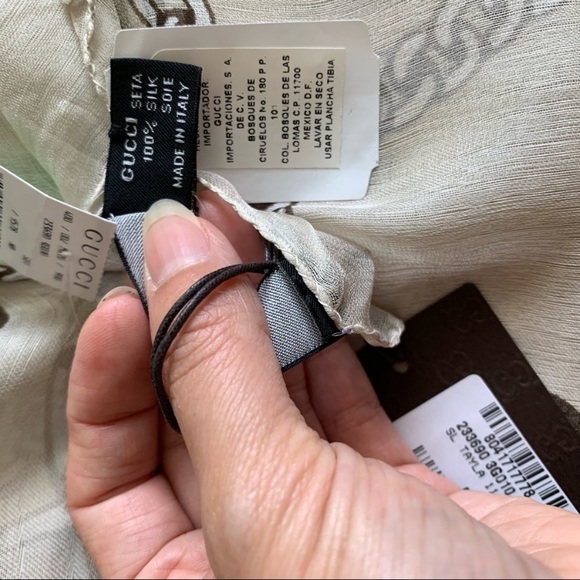 NWT Authentic Gucci Signature Print Lightweight Chiffon Silk Square Scarf Ivory - Picture 8 of 8